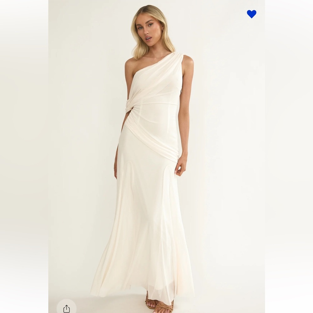 Selfie Leslie Anaisa Asymmetric Neckline
Draped Maxi Dress Oyster